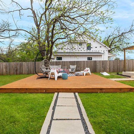 Villa Pink Duchess - Mins To Main Hot Tub & Fire Pit Fredericksburg Esterno foto