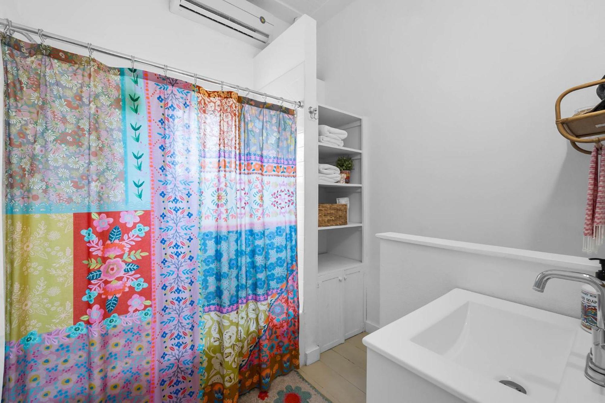 Villa Pink Duchess - Mins To Main Hot Tub & Fire Pit Fredericksburg Esterno foto