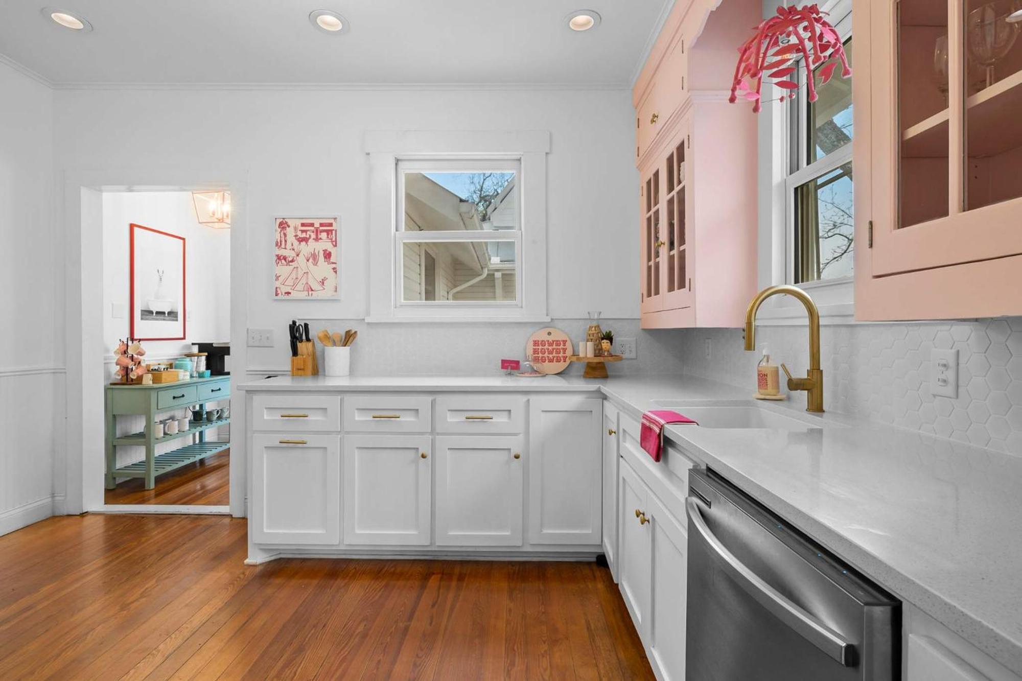 Villa Pink Duchess - Mins To Main Hot Tub & Fire Pit Fredericksburg Esterno foto