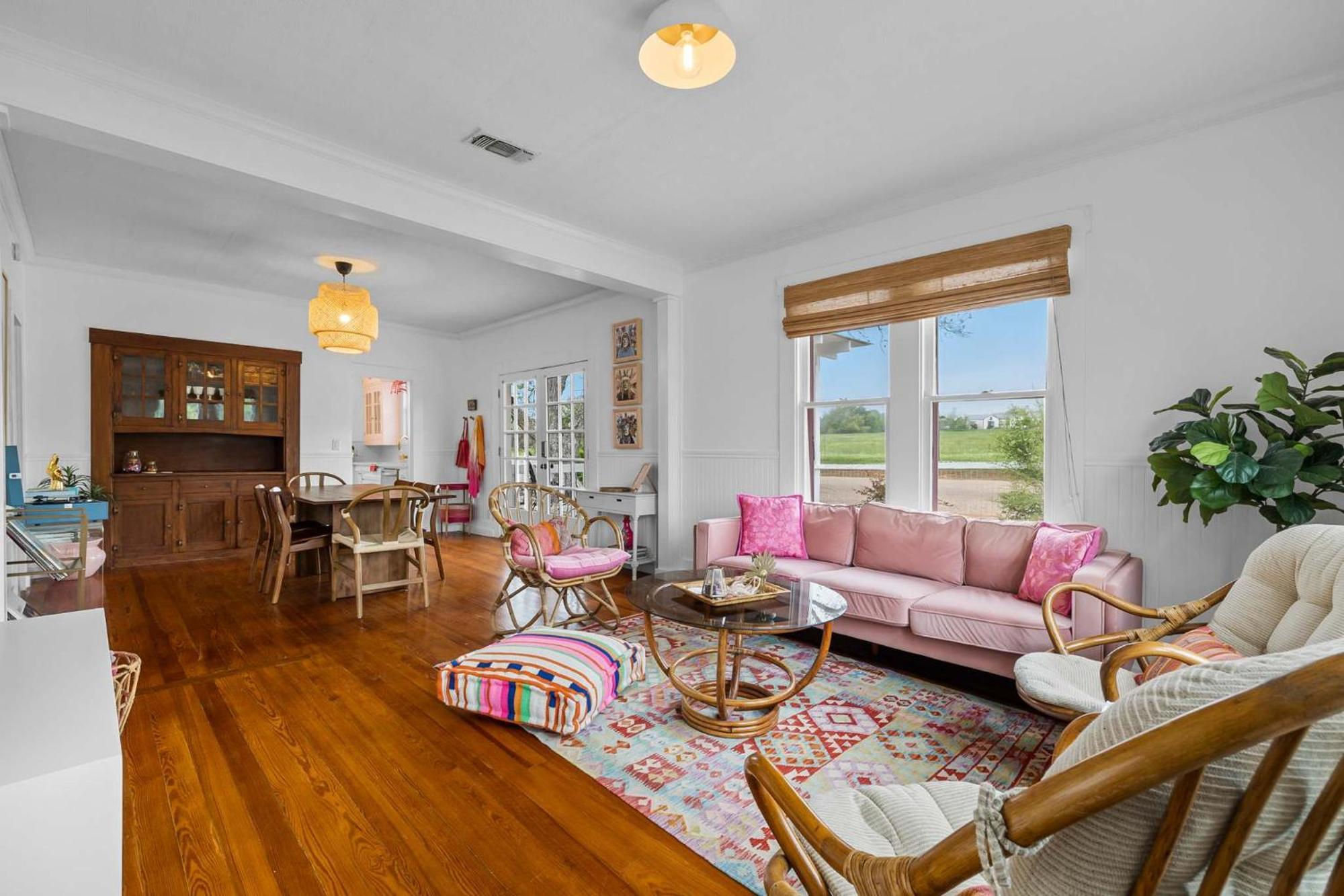Villa Pink Duchess - Mins To Main Hot Tub & Fire Pit Fredericksburg Esterno foto