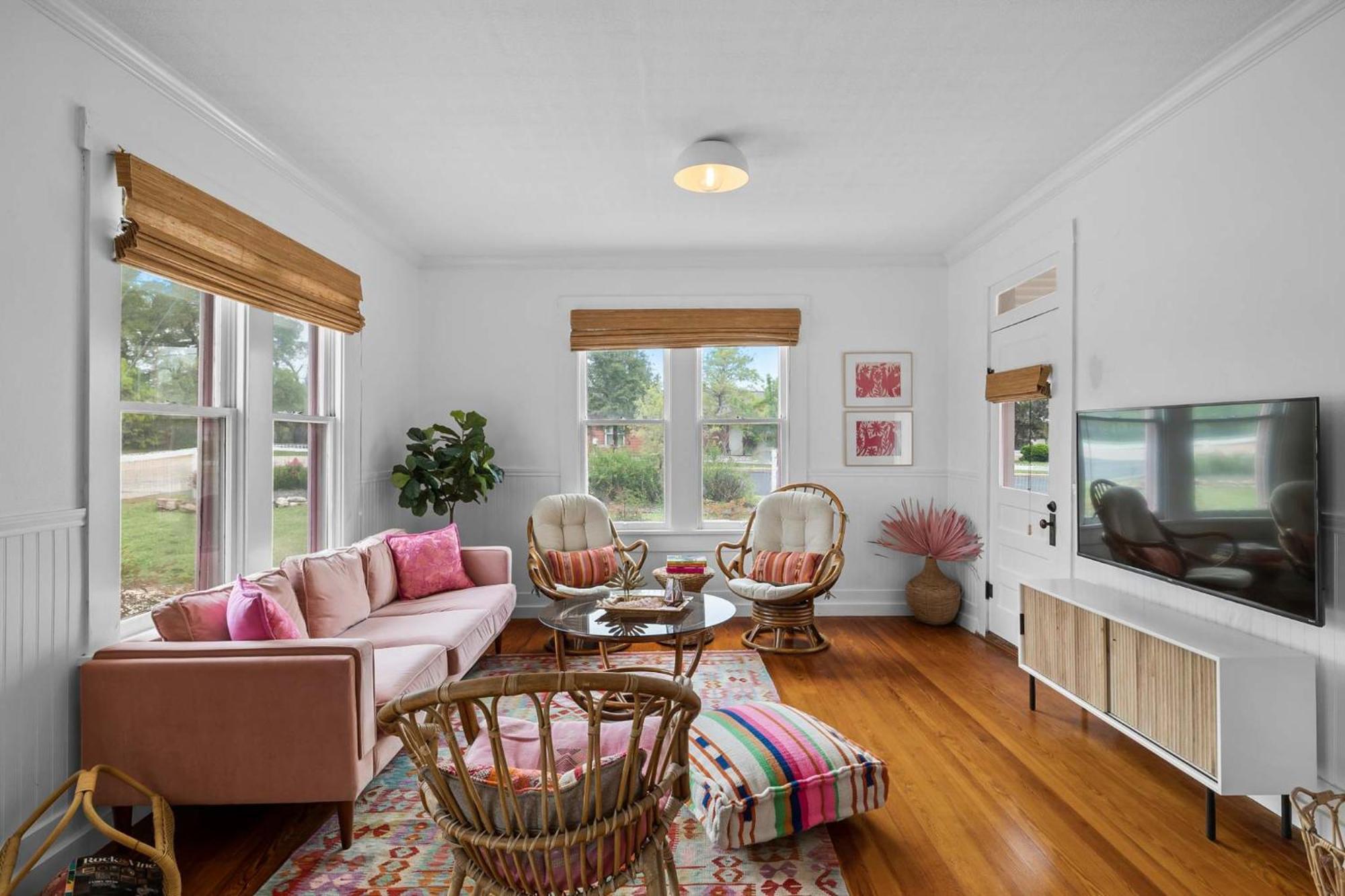 Villa Pink Duchess - Mins To Main Hot Tub & Fire Pit Fredericksburg Esterno foto