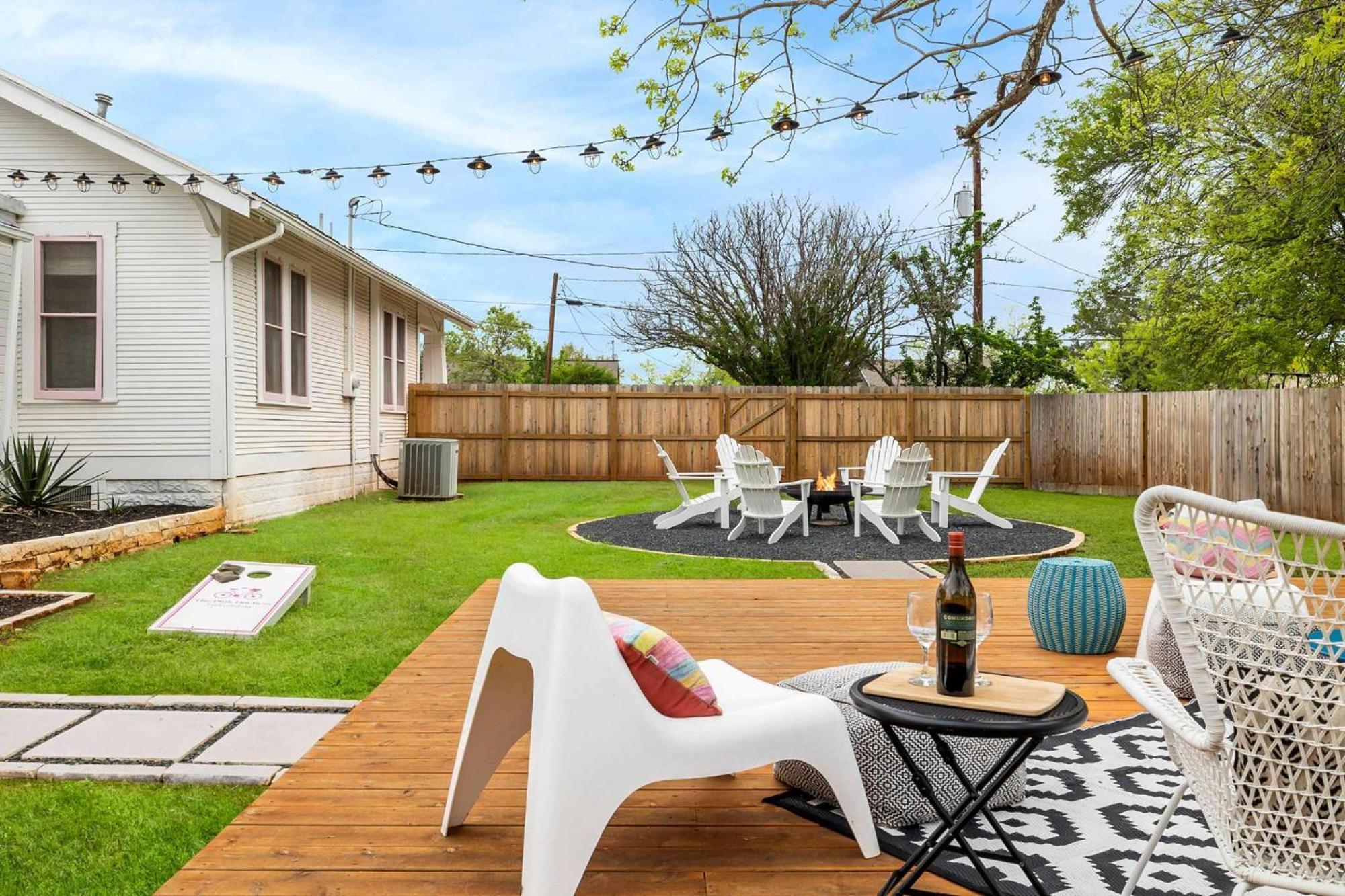 Villa Pink Duchess - Mins To Main Hot Tub & Fire Pit Fredericksburg Esterno foto